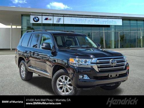 2017 Toyota Land Cruiser V8