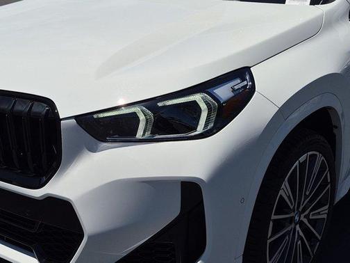 Alpine White 2025 BMW X1 xDrive28i