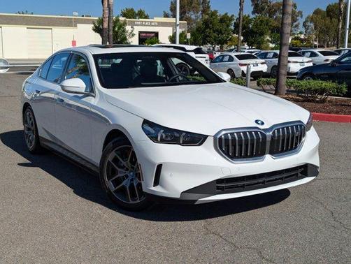 2025 BMW i5 eDrive40