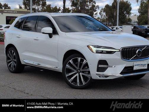 2023 Volvo XC60 B6 Ultimate Bright Theme