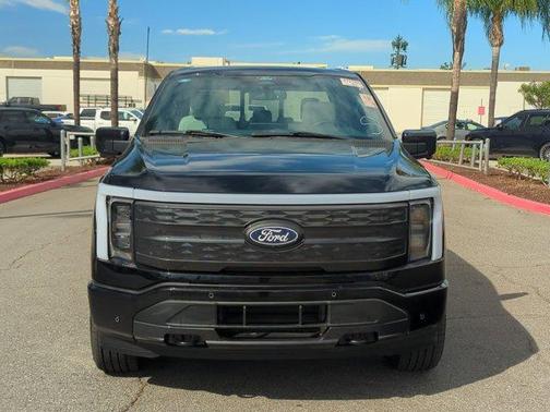 2025 Ford F-150 Lightning Platinum