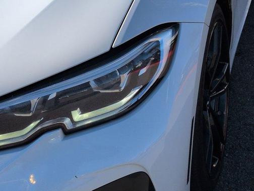 2021 BMW 330 i