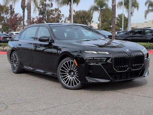 2026 BMW 740 i