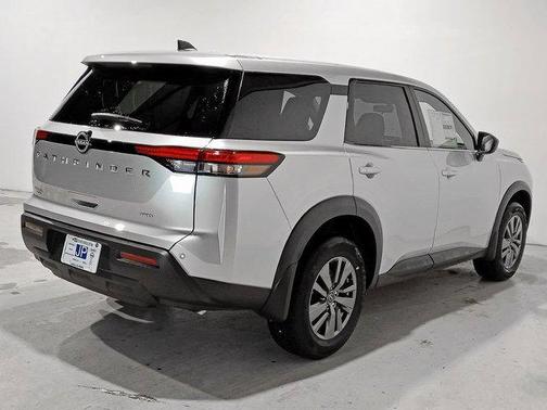 2025 Nissan Pathfinder S 4WD