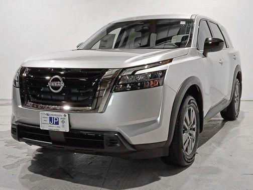 2025 Nissan Pathfinder S 4WD