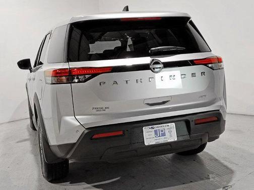 2025 Nissan Pathfinder S 4WD