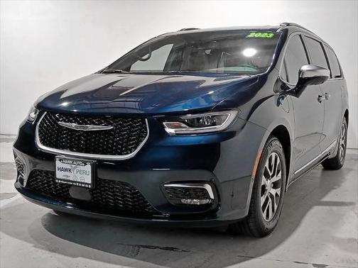 2023 Chrysler Pacifica L