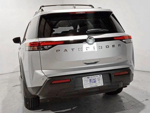 2025 Nissan Pathfinder SV 4WD