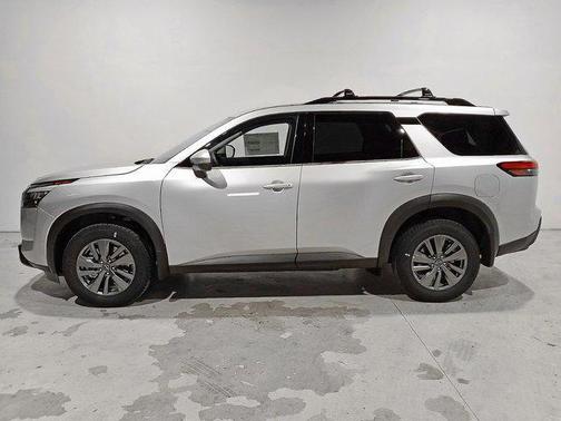 2025 Nissan Pathfinder SV 4WD