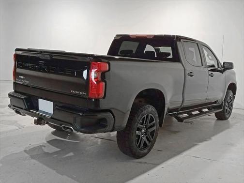 2022 Chevrolet Silverado 1500 Custom Trail Boss