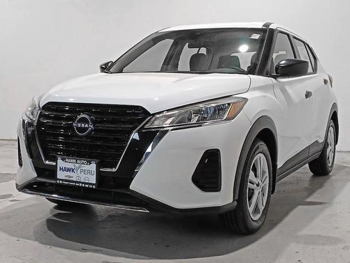 2025 Nissan Kicks S
