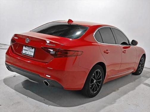 2019 Alfa Romeo Giulia Base