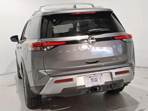 2025 Nissan Pathfinder SL 4WD
