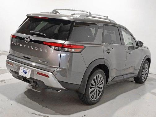 2025 Nissan Pathfinder SL 4WD