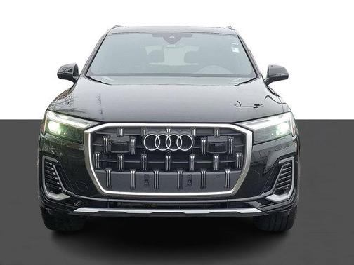 2025 Audi Q7 45 Premium