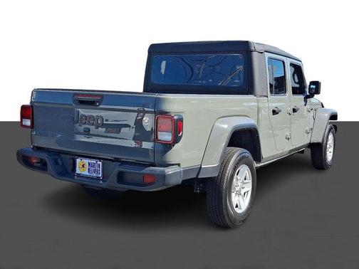 2022 Jeep Gladiator Sport S