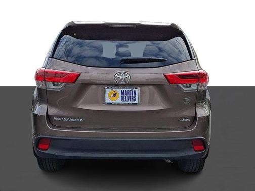 2019 Toyota Highlander LE