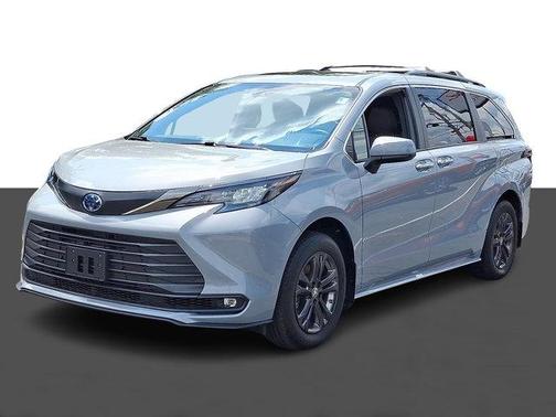 2024 Toyota Sienna Woodland Edition