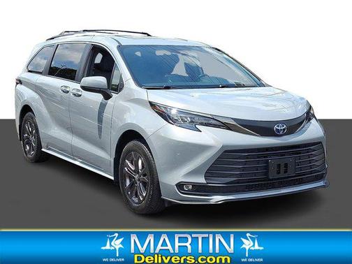 2024 Toyota Sienna Woodland Edition