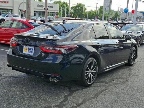 2024 Toyota Camry SE