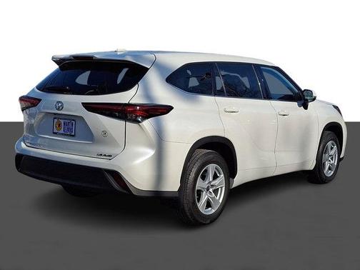 2020 Toyota Highlander LE