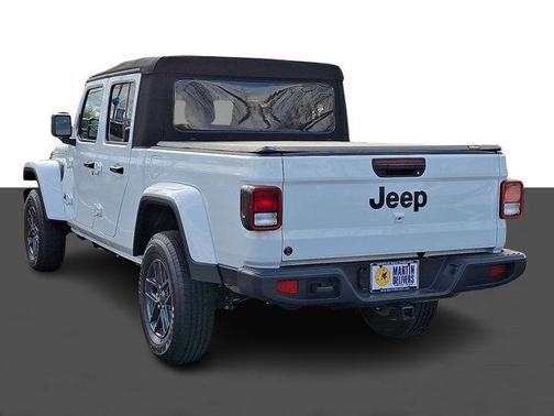 2024 Jeep Gladiator Sport S