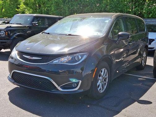 2020 Chrysler Pacifica Touring
