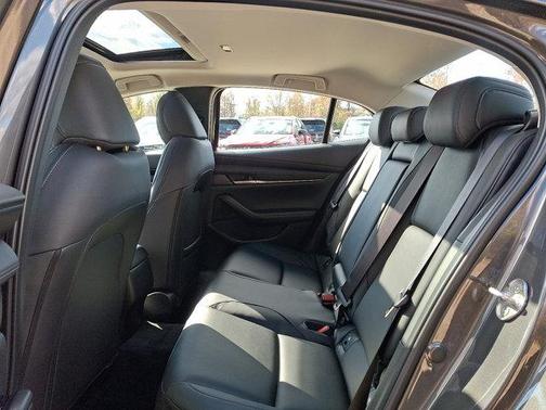 2026 Mazda Mazda3 FWD w/Preferred Package