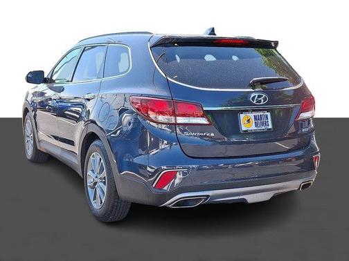 2017 Hyundai SANTA FE SE