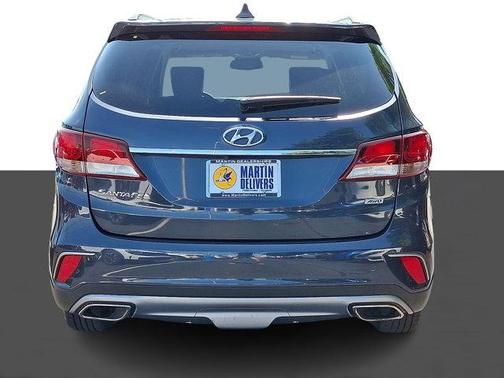 2017 Hyundai SANTA FE SE