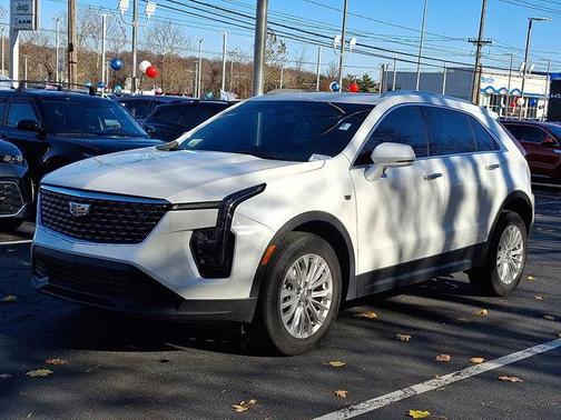 2024 Cadillac XT4 Luxury