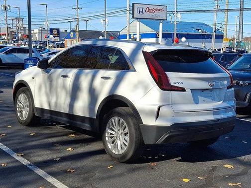 2024 Cadillac XT4 Luxury