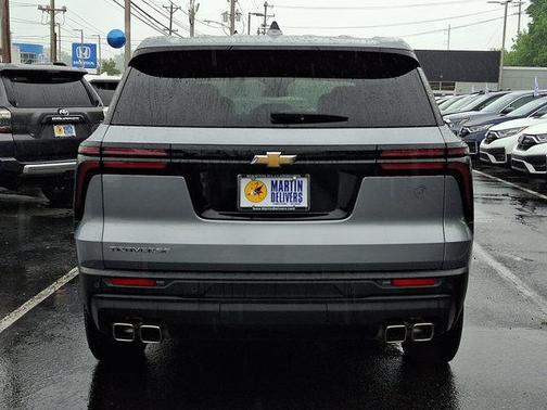 2024 Chevrolet Traverse LS