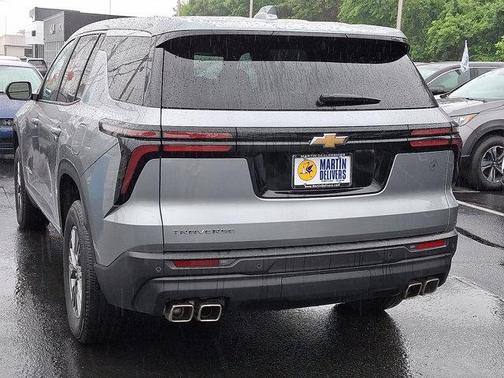 2024 Chevrolet Traverse LS