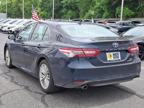 2020 Toyota Camry Hybrid XLE