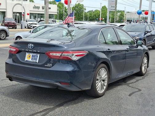 2020 Toyota Camry Hybrid XLE