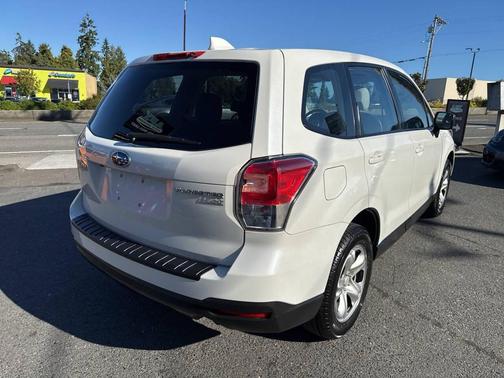 2017 Subaru Forester 2.5i