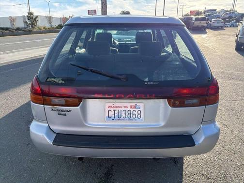 1999 Subaru Legacy Base