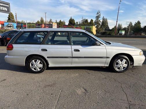 1999 Subaru Legacy Base