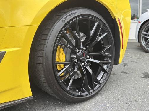 Corvette Racing Yellow Tintcoat 2017 Chevrolet Corvette Z06