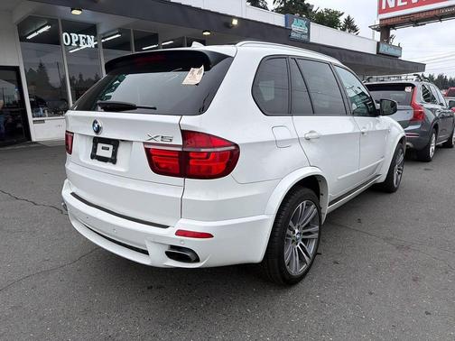 Alpine White 2012 BMW X5 xDrive 35i Sport Activity