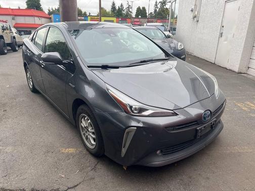 2020 Toyota Prius LE