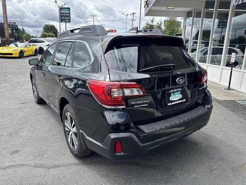 Crystal Black Silica 2018 Subaru Outback 2.5i Limited