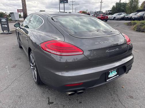 2014 Porsche Panamera 4S