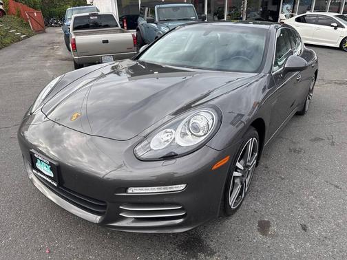 2014 Porsche Panamera 4S