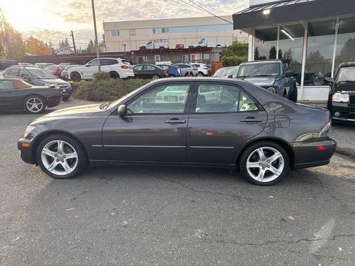 2002 Lexus IS 300 Base