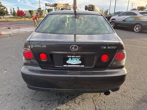 2002 Lexus IS 300 Base