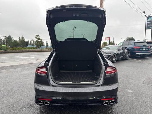 2019 Kia Stinger GT1
