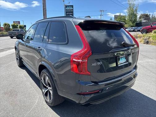 2022 Volvo XC90 Recharge Plug-In Hybrid T8 R-Design 7 Passenger