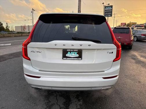 2020 Volvo XC90 T6 Momentum